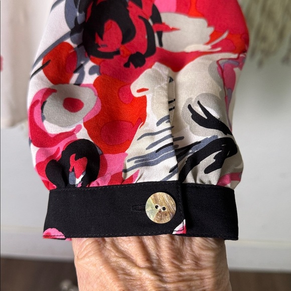 Citron Santa Monica Silk Red and Lilac Gray Floral Print Button Front 2X - Picture 11 of 11